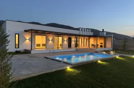 იყიდება სახლი, 7 ოთახიანი, მცხეთა, საგურამო