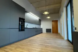 იყიდება სახლი, 7 ოთახიანი, მცხეთა, საგურამო