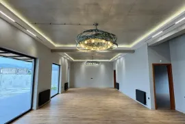 იყიდება სახლი, 7 ოთახიანი, მცხეთა, საგურამო