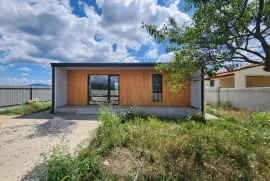 იყიდება სახლი, 4 ოთახიანი, დუშეთი, ბაზალეთი 