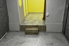 იყიდება, უნივერსალური კომერციული  ფართი, ვარკეთილი