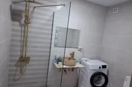 იყიდება ბინა, 3 ოთახიანი, ახალი აშენებული, ბათუმი, ბაგრატიონის უბანი