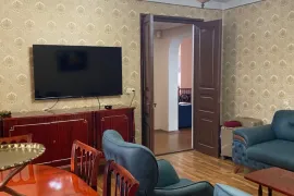 იყიდება ბინა, 9 ოთახიანი, ძველი აშენებული, თბილისი, საბურთალო