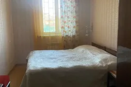 იყიდება ბინა, 9 ოთახიანი, ძველი აშენებული, თბილისი, საბურთალო