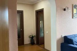 იყიდება ბინა, 9 ოთახიანი, ძველი აშენებული, თბილისი, საბურთალო