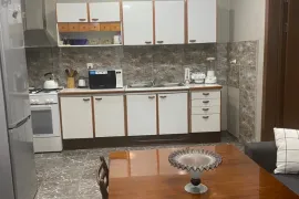 იყიდება ბინა, 9 ოთახიანი, ძველი აშენებული, თბილისი, საბურთალო