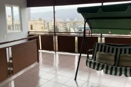 იყიდება ბინა, 9 ოთახიანი, ძველი აშენებული, თბილისი, საბურთალო