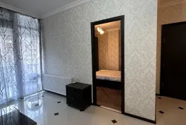 Аренда, 2 Kомнатная, Старое здание, Батуми, Химшиашвили Район