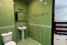 Аренда, 2 Kомнатная, Старое здание, Батуми, Химшиашвили Район