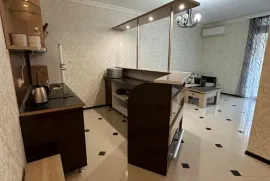 Аренда, 2 Kомнатная, Старое здание, Батуми, Химшиашвили Район