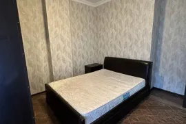 Аренда, 2 Kомнатная, Старое здание, Батуми, Химшиашвили Район