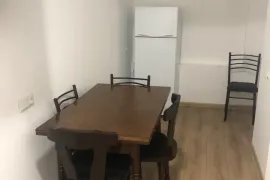 Аренда, 3 Kомнатная, Старое здание, Тбилиси, Чугурети