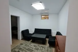 Аренда, 3 Kомнатная, Старое здание, Тбилиси, Чугурети