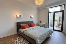 ქირავდება ბინა, 5 ოთახიანი, ახალი აშენებული, თბილისი, ვაკე