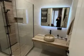 ქირავდება ბინა, 4 ოთახიანი, ახალი აშენებული, თბილისი, საბურთალო