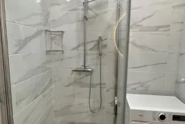 ქირავდება ბინა, 2 ოთახიანი, ახალი აშენებული, თბილისი, საბურთალო