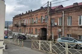 Продается квартира, 1 Kомнатная, Старое здание, Тбилиси, Авлабари