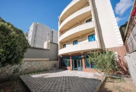 Аренда, Универсальное коммерческое помещение, Ведзиси