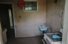 იყიდება ბინა, 3 ოთახიანი, ძველი აშენებული, ბოლნისი, ბოლნისი