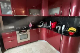 Продается квартира, 4 Kомнатная, Старое здание, Тбилиси, Мухиани