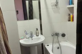 Продается квартира, 4 Kомнатная, Старое здание, Тбилиси, Мухиани