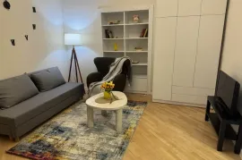 ქირავდება ბინა, 3 ოთახიანი, ძველი აშენებული, თბილისი, ჩუღურეთი