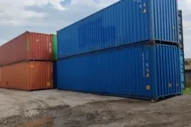 იყიდება 12 მეტრიანი რკინის კონტეინერი / კონტეინერები