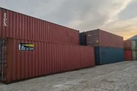 იყიდება 12 მეტრიანი რკინის კონტეინერი / კონტეინერები