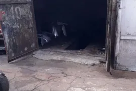 For Rent, Universal commercial space, Isani