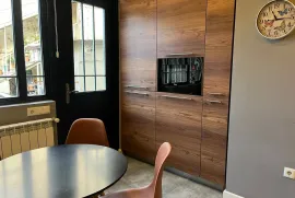 Аренда, 1 Kомнатная, Старое здание, Тбилиси, Сололаки