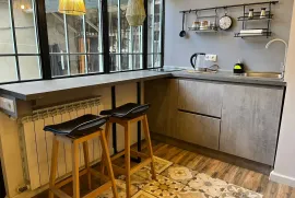 Аренда, 1 Kомнатная, Старое здание, Тбилиси, Сололаки