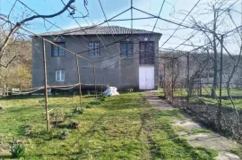 House For Sale, Golteti