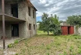 House For Sale, Kurdghelauri