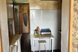 For Rent, 3 Room, Old building, Tbilisi, saburtalo