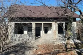 House For Sale, Svanetis ubani