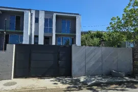 იყიდება სახლი, 5 ოთახიანი, თბილისი, მუხიანი