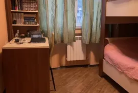 იყიდება ბინა, 3 ოთახიანი, ძველი აშენებული, თბილისი, ვაჟა ფშაველას კვარტლები