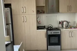 იყიდება ბინა, 3 ოთახიანი, ძველი აშენებული, თბილისი, ვაჟა ფშაველას კვარტლები