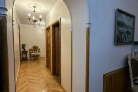 Продается квартира, 5 Kомнатная, Новостройка, Батуми
