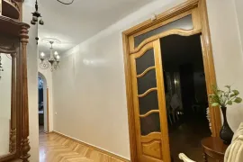 Продается квартира, 5 Kомнатная, Новостройка, Батуми