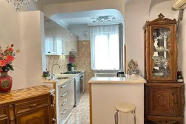 Продается квартира, 5 Kомнатная, Новостройка, Батуми