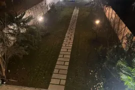 ქირავდება სახლი, 7 ოთახიანი, თბილისი, დიღომი 1-9