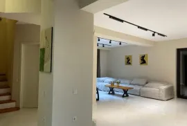 ქირავდება სახლი, 7 ოთახიანი, თბილისი, დიღომი 1-9