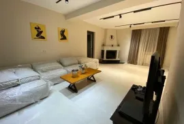 ქირავდება სახლი, 7 ოთახიანი, თბილისი, დიღომი 1-9