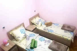 Аренда, 2 Kомнатная, Старое здание, Тбилиси, Чугурети