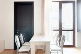 ქირავდება ბინა, 2 ოთახიანი, ახალი აშენებული, თბილისი, ვერა