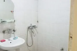 იყიდება ბინა, 3 ოთახიანი, ძველი აშენებული, თბილისი, საბურთალო