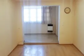 იყიდება ბინა, 3 ოთახიანი, ძველი აშენებული, თბილისი, საბურთალო