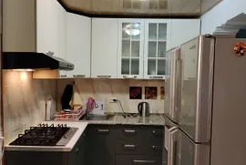 Продается квартира, 3 Kомнатная, Старое здание, Рустави