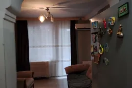 Продается квартира, 3 Kомнатная, Старое здание, Рустави